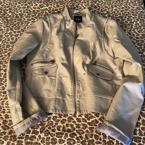 Moto Cream Faux Soft Leather Zipper Crop Jacket XL - Picture 4 of 12